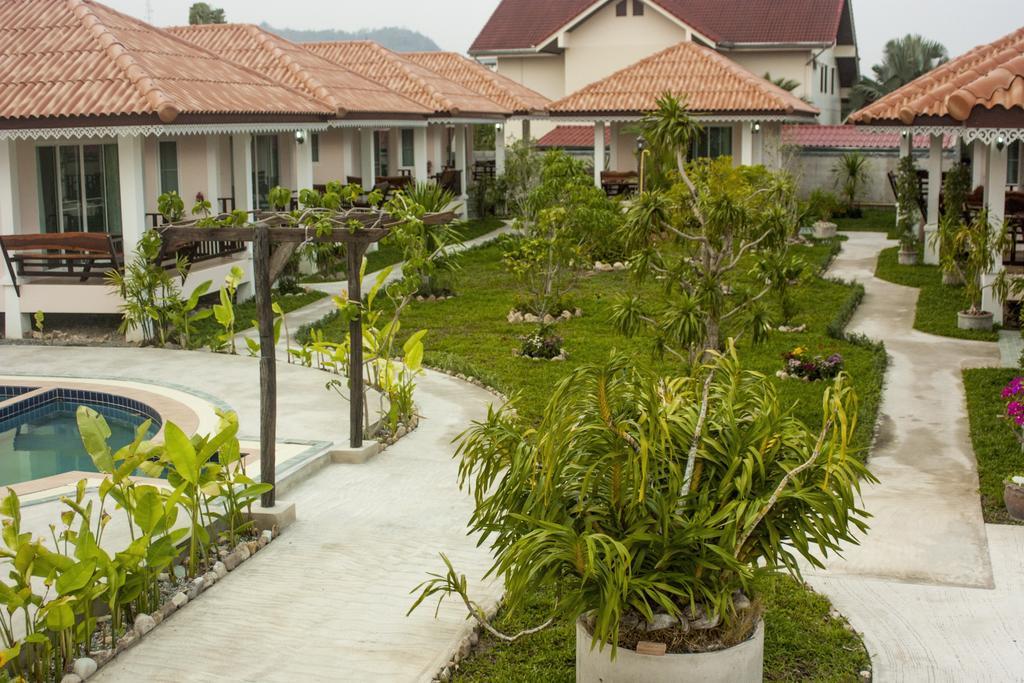 Baan Opun Garden Resort Hua Hin Quarto foto